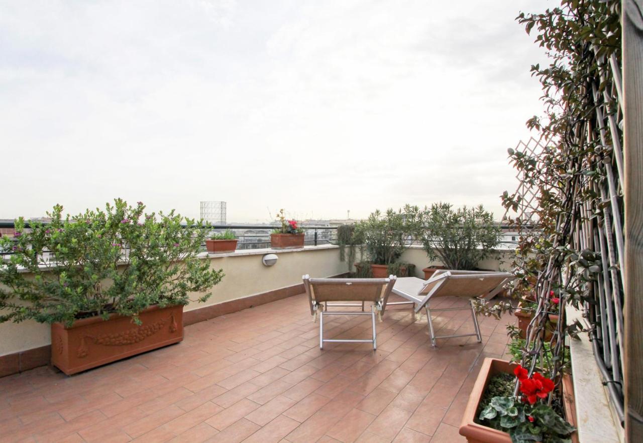 In The Clouds Over Trastevere, Penthouse Apartamento Roma